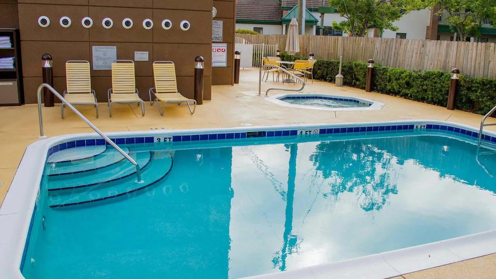 *** Hotel Fairfield By Marriott Fort Walton Beach-Eglin Afb Shalimar United States